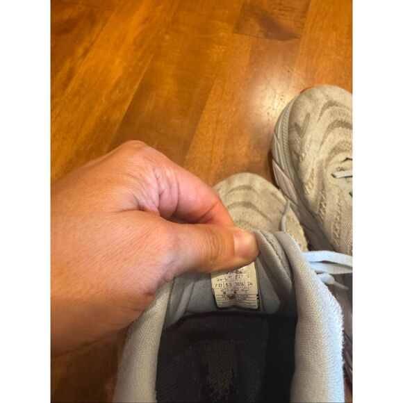 Woman’s Hoka sneakers size 7 well loved - Picture 4 of 5